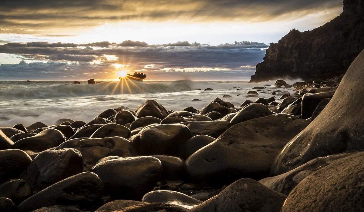 Planning a Lighthouse Stay or Cottage Holiday