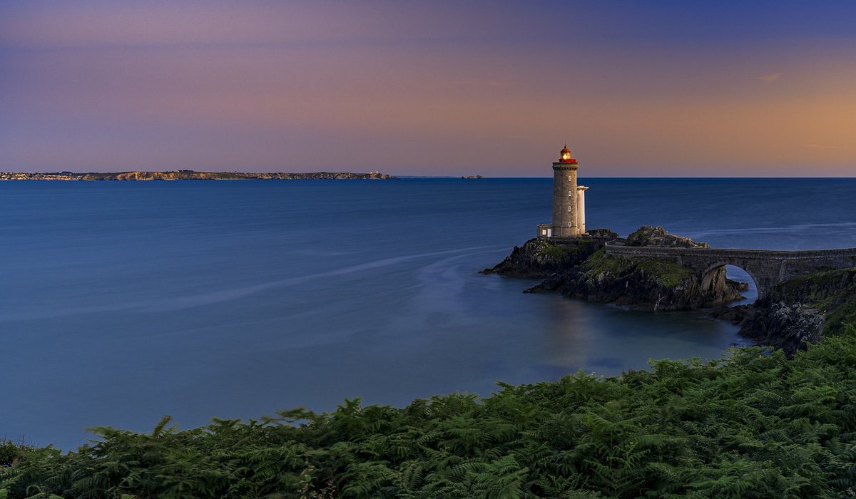 Understanding Coastal Weather Forecasts for Walkers